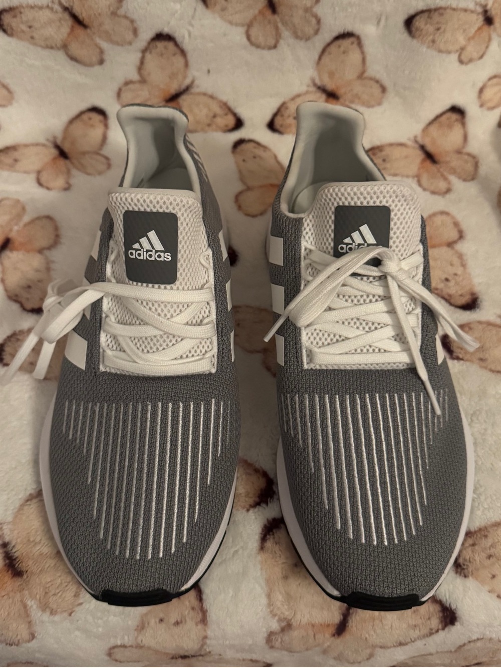 Brand New Men’s Adidas Grey and White Runknit Casual Trainers